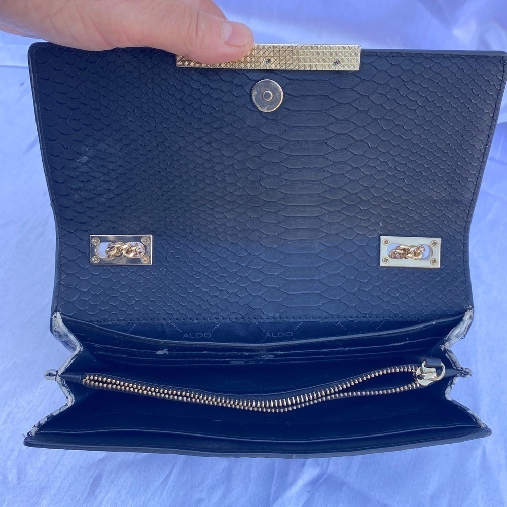 Aldo Clench Purse Black Snakeskin - Picture 13 of 15